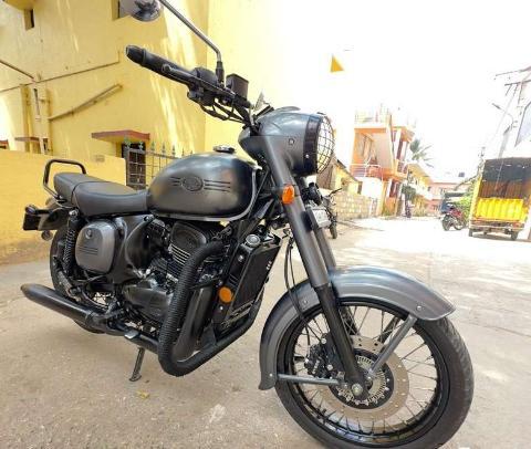 Jawa Perak 330cc 2021