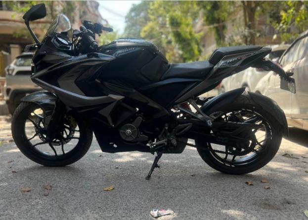 Bajaj Pulsar RS200 2017