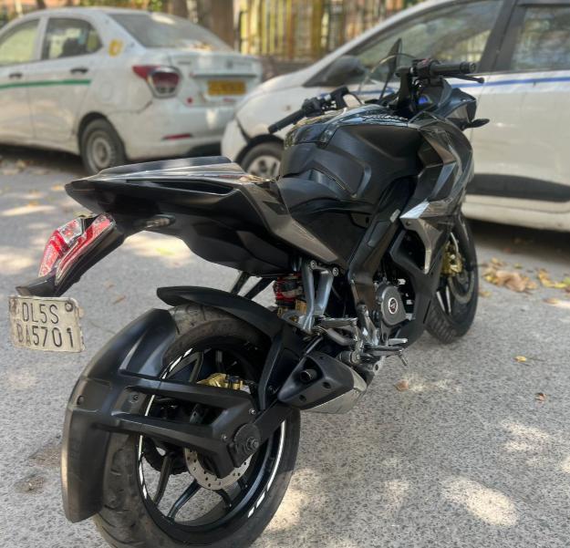 Bajaj Pulsar RS200 2017