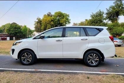 Toyota Innova Crysta 2.4 G 7 STR 2022