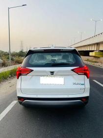 Mahindra XUV700 AX 7 Petrol AT 7 STR 2023