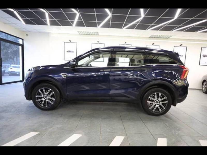 Mahindra XUV700 AX 7 Petrol AT 7 STR 2023