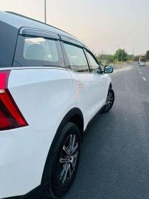 Mahindra XUV700 AX 7 Petrol AT 7 STR 2023