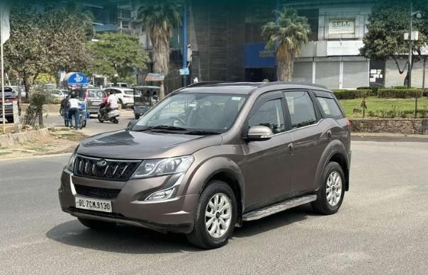 Mahindra XUV500 W10 AWD 2017