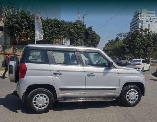 Mahindra TUV300 T4 Plus 2018