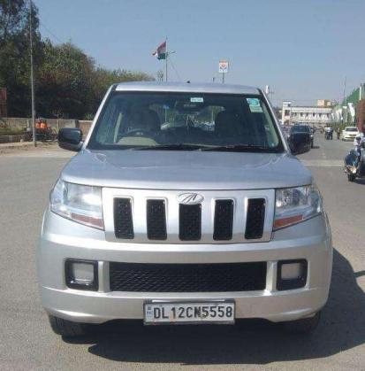 Mahindra TUV300 T4 Plus 2018