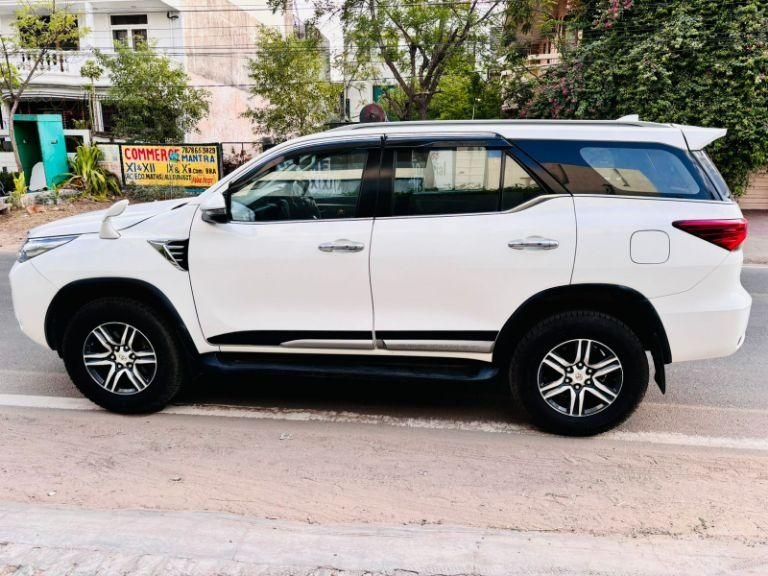 Toyota Fortuner 2.8 4x2 AT 2019