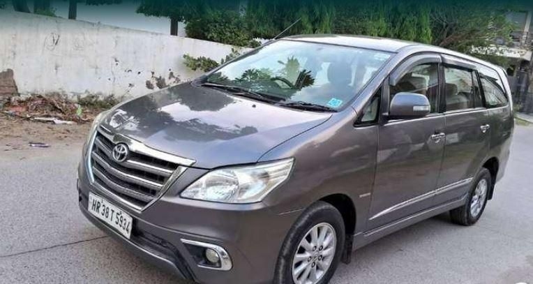 Toyota Innova 2.5 VX 8 STR BS IV 2014