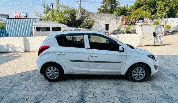 Hyundai i20 Sportz 1.4 CRDi 2012