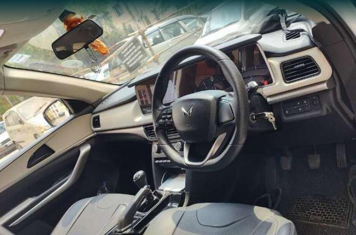 Mahindra XUV700 AX 3 Diesel MT 7 STR 2021