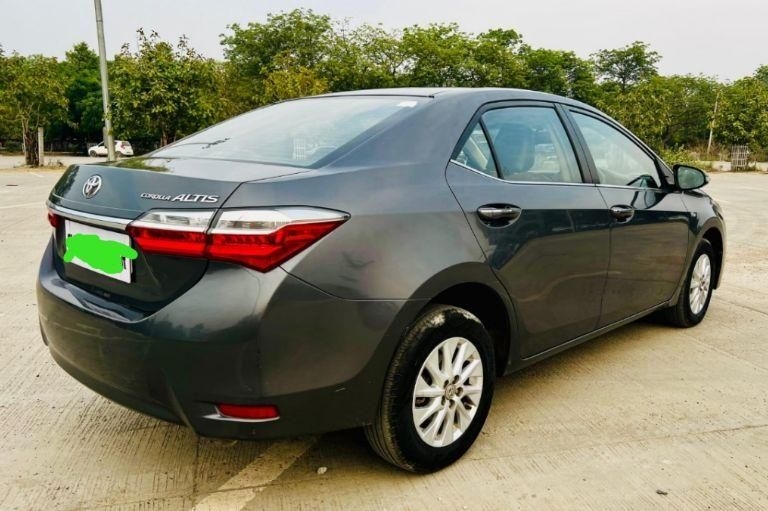 Toyota Corolla Altis 1.8 G 2018