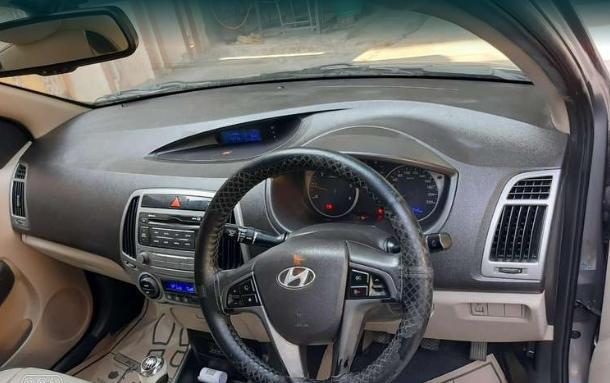 Hyundai i20 Sportz 1.4 CRDi 2014
