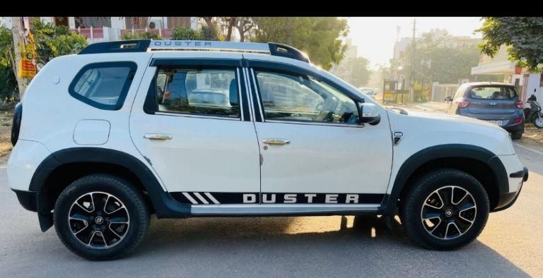 Renault Duster 110 PS RXS 4X2 AMT Diesel 2017