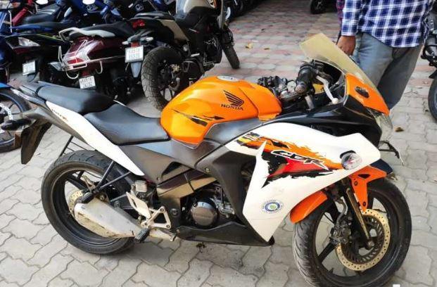 Honda CBR 150R 150cc 2013