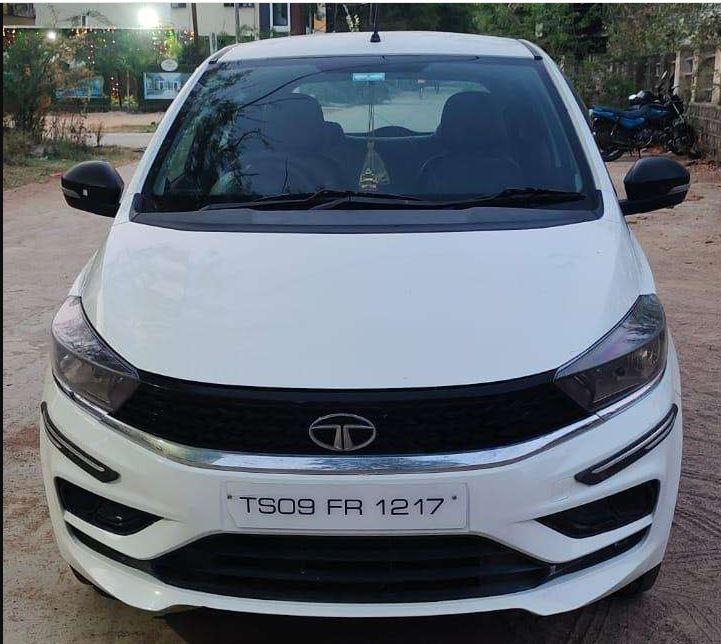 Tata Tiago Revotron XE 2020