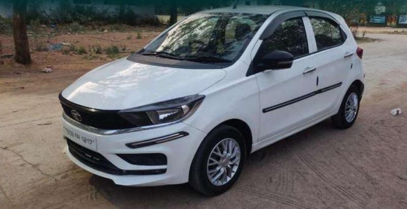 Tata Tiago Revotron XE 2020
