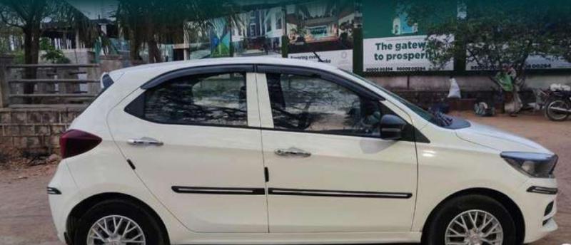 Tata Tiago Revotron XE 2020