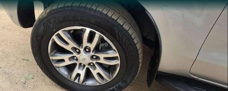 Ford Endeavour Titanium 3.2 4x4 AT 2017