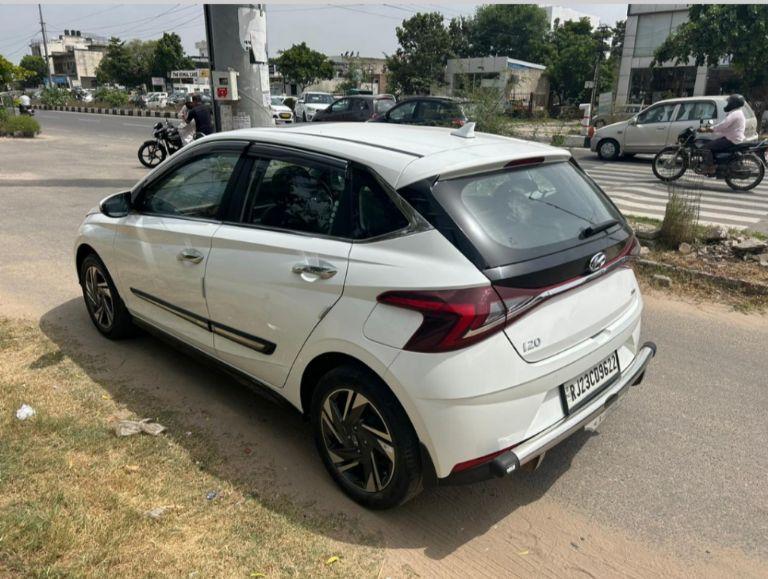 Hyundai i20 Asta 1.2 MT Petrol Dual Tone 2021