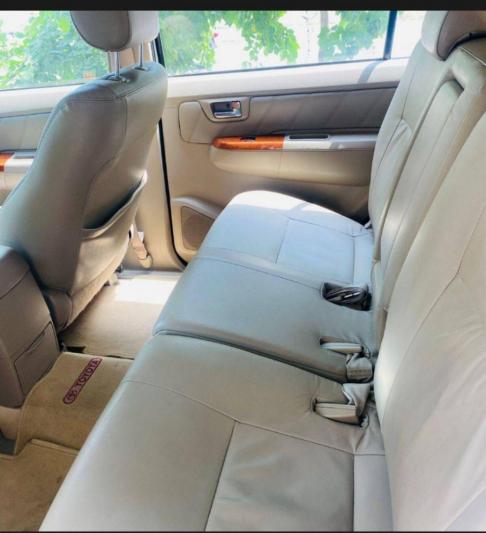 Toyota Fortuner 3.0 4x2 MT 2011