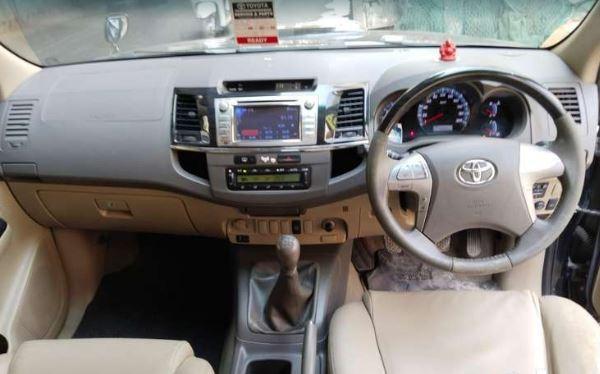 Toyota Fortuner 3.0 4x2 MT 2013