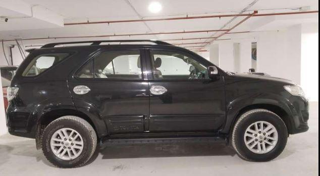 Toyota Fortuner 3.0 4x2 MT 2013