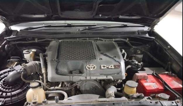 Toyota Fortuner 3.0 4x2 MT 2013