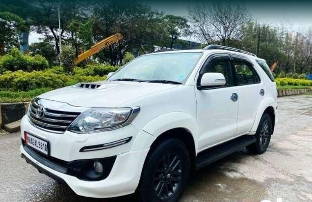 Toyota Fortuner 2.8 4x2 AT 2015