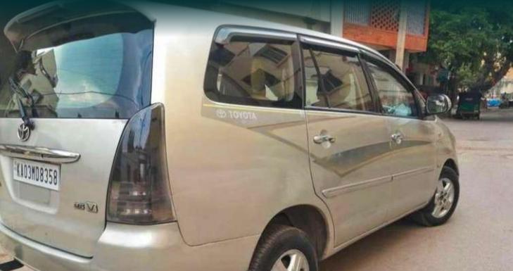 Toyota Innova 2.5 EV PS 7 STR 2005