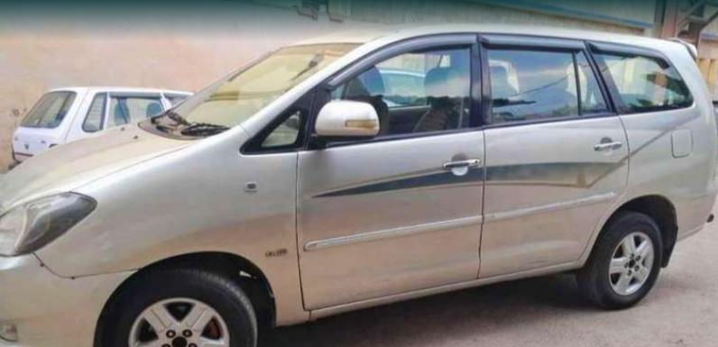 Toyota Innova 2.5 EV PS 7 STR 2005