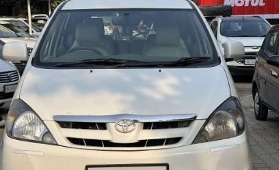 Toyota Innova 2.5 G 2006