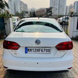 Volkswagen Jetta 2.0L TDI Highline AT 2011