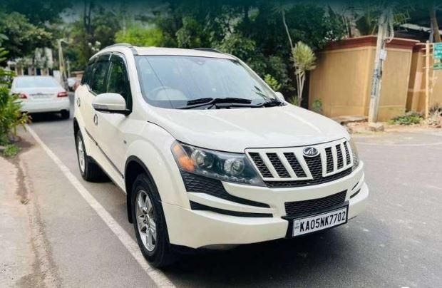 Mahindra XUV500 W8 2012