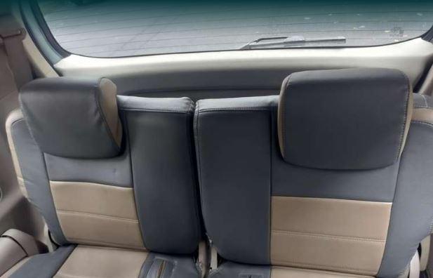 Toyota Innova 2.5 V 7 STR 2011