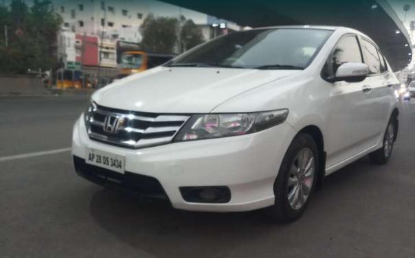 Honda City 1.5 V I-VTEC EXCLUSIVE 2013
