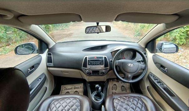 Hyundai i20 Magna 1.2 (O) 2013