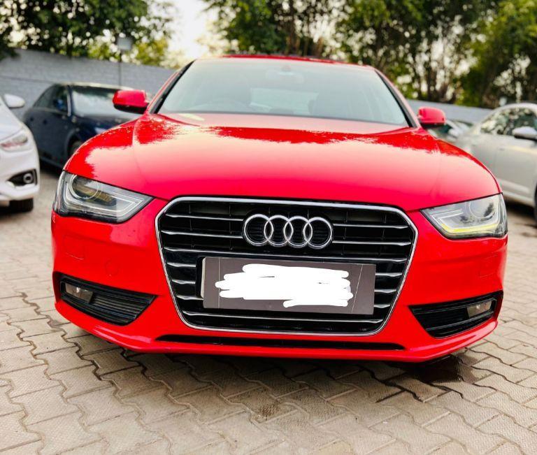 Audi A4 35 TDI Premium Sunroof 2015