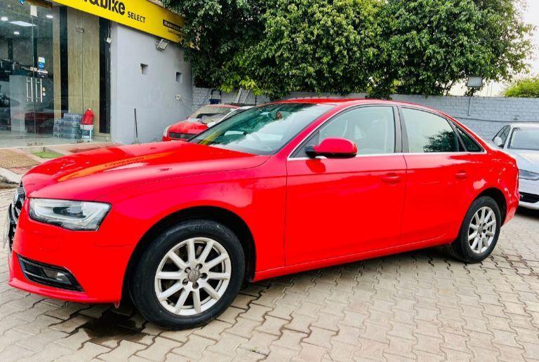 Audi A4 35 TDI Premium Sunroof 2015