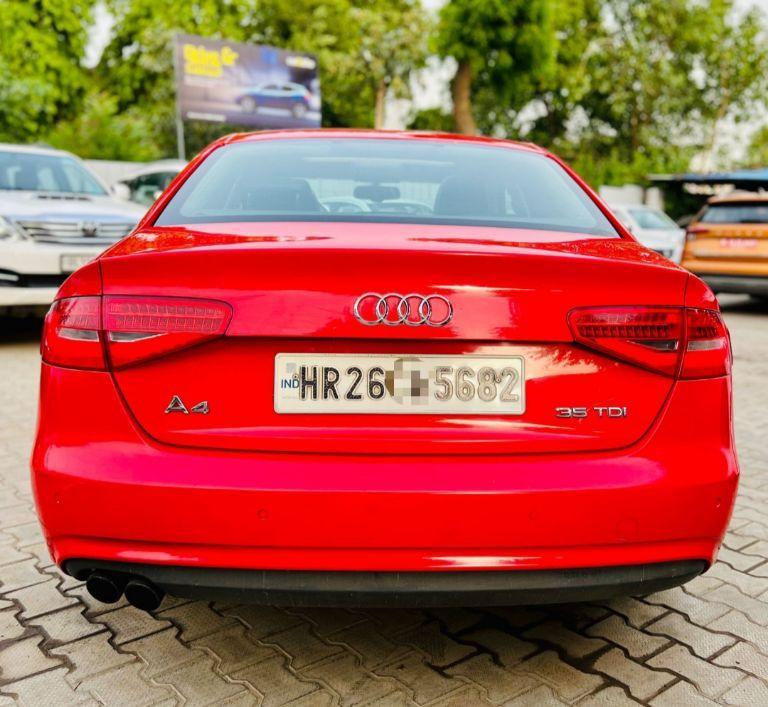 Audi A4 35 TDI Premium Sunroof 2015