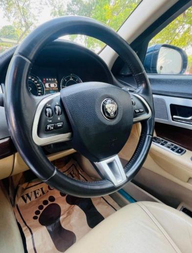 Jaguar XF 2.2 Diesel Luxury 2015