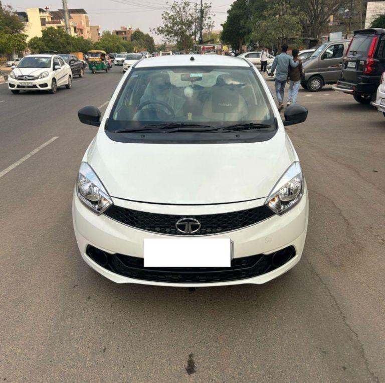 Tata Tiago Revotron XE 2019