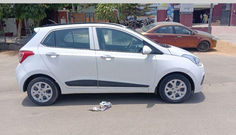 Hyundai Grand i10 Sportz 1.2 Kappa VTVT 2015