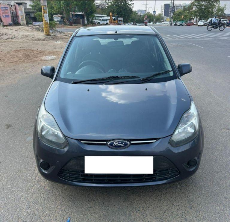 Ford Figo 1.2P TITANIUM MT 2010