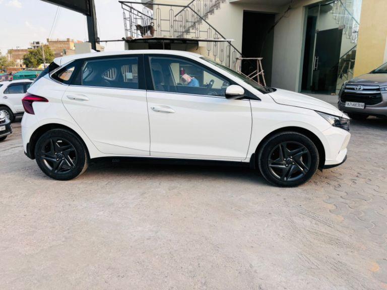Hyundai i20 Sportz 1.2 MT Petrol 2021
