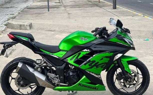Kawasaki Ninja 300 ABS 2019