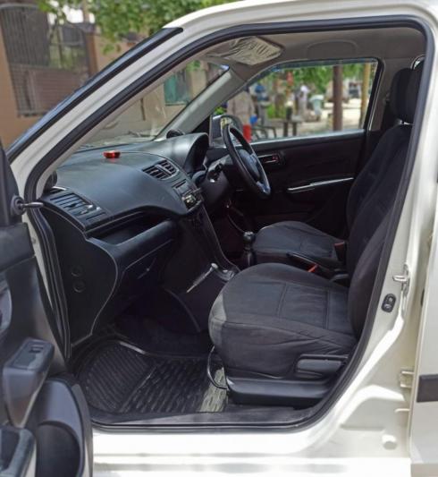 Maruti Suzuki Swift LXi Opt 2013