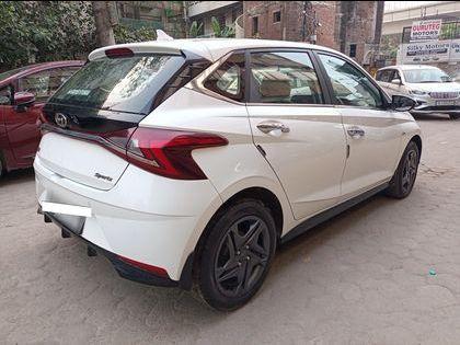 Hyundai i20 Sportz 1.2 IVT Petrol Dual Tone 2021
