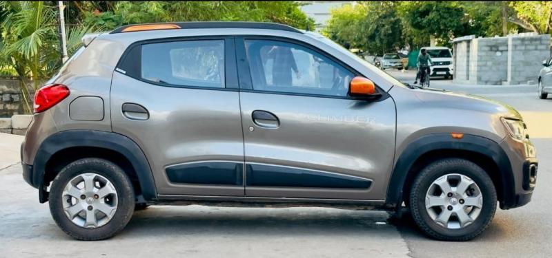 Renault KWID 1.0 RXT AMT 2018