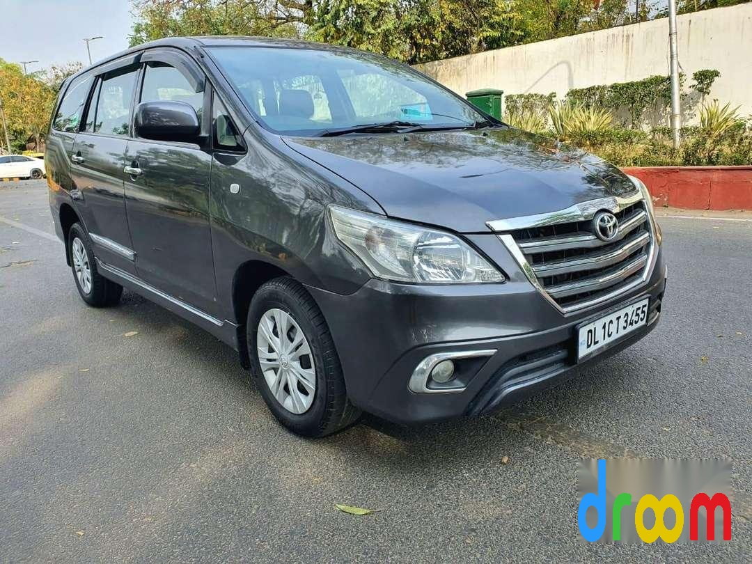 Toyota Innova 2.5 GX 7 STR BS IV 2015