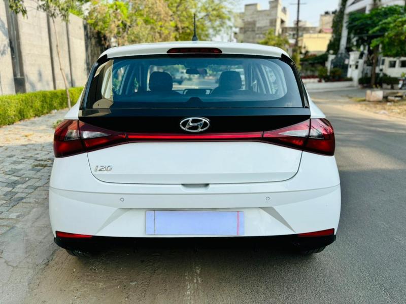 Hyundai i20 Magna 1.2 MT Petrol 2023